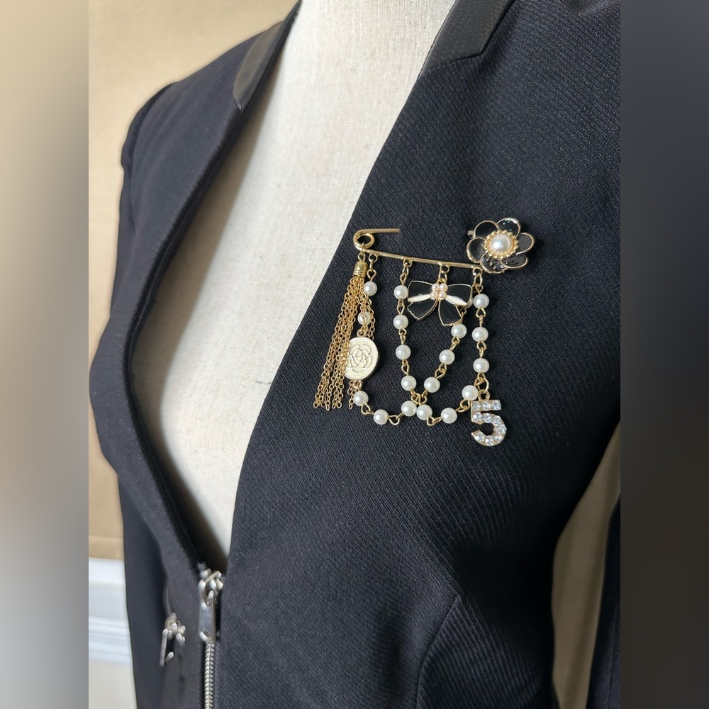 Brooch jewelry🐚